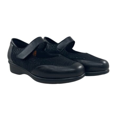 Merceditas mujer color negro piel y tejido flexible - zapato cómodo con cierre velcro y plantilla viscoelástica 5 mm, modelo 8421 marca Pinosos