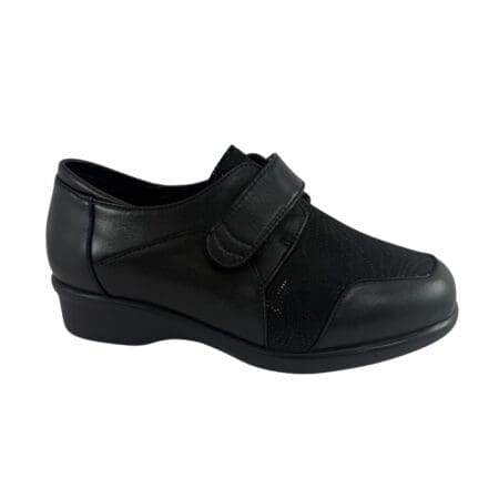 Zapato cómodo con velcro para mujer, de piel y tejido flexible, color negro, especial para juanetes y dolencias en los pies, modelo 8422.